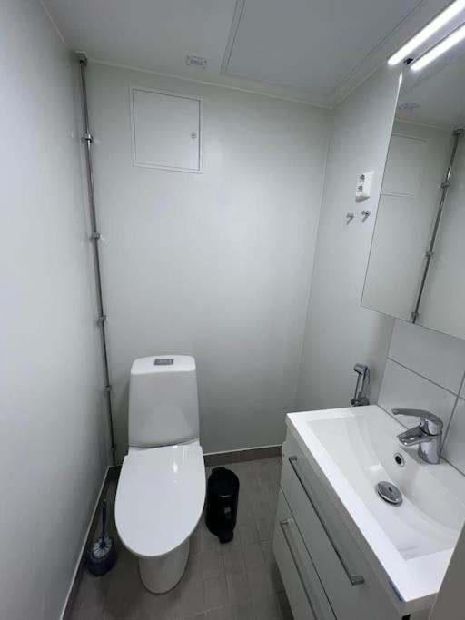 Appartement Kotimaailma - Kotoisa 3mh Asunto Kontulassa